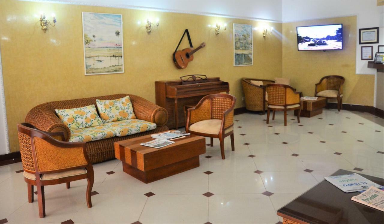 Hotel Villavicencio Plaza Eksteriør billede